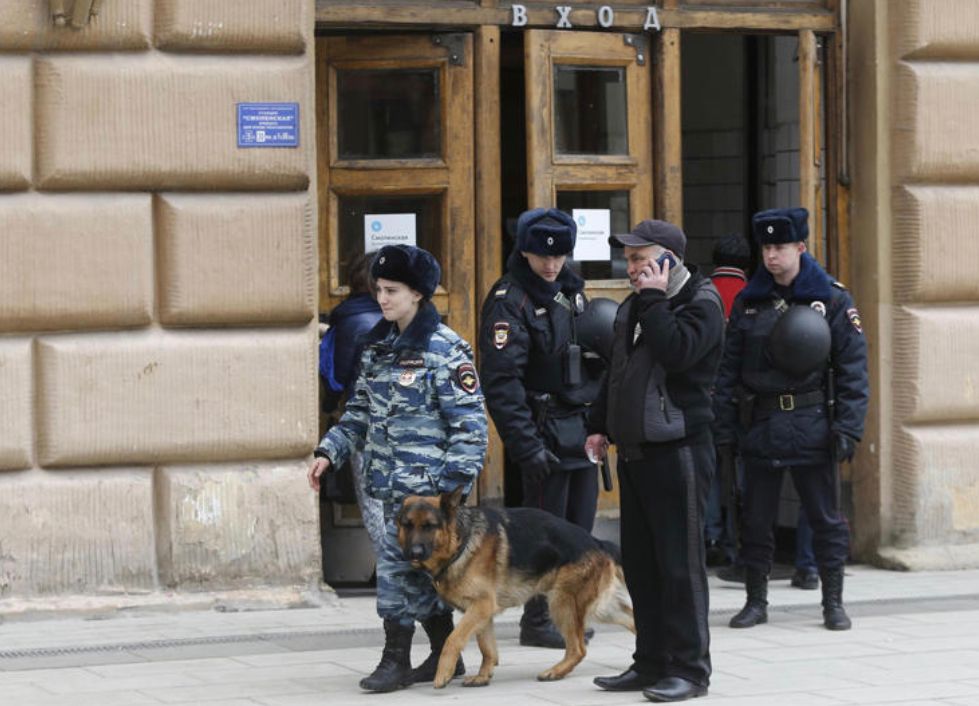 🚨 Rusia detiene a sospechoso del asesinato de alto general en Moscú; lo acusan de ser reclutado por Ucrania 🇷🇺🇺🇦